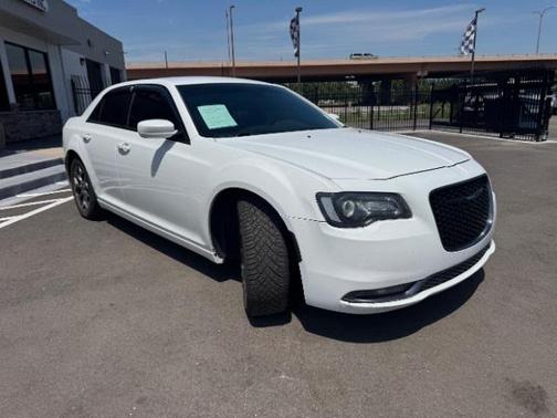 2018 Chrysler 300 S