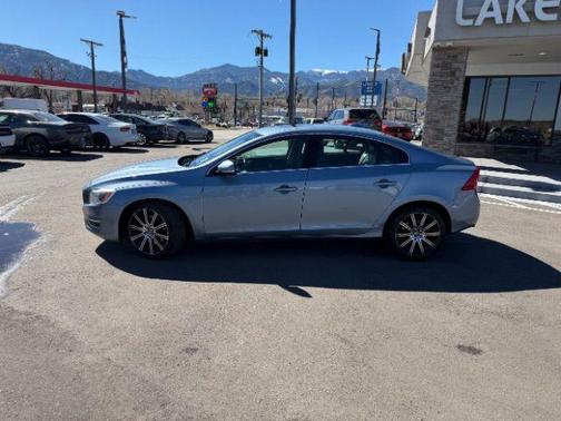2018 Volvo S60 Inscription T5 Platinum