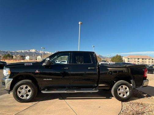 2024 RAM 2500 Big Horn Crew Cab 4x4 6'4' Box