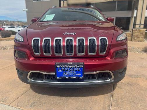 Deep Cherry Red Crystal Pearlcoat 2017 Jeep Cherokee Limited