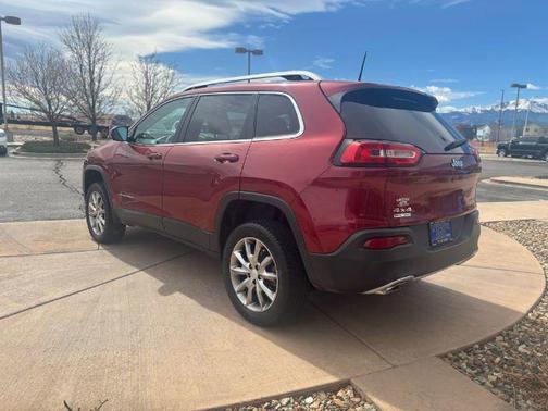 Deep Cherry Red Crystal Pearlcoat 2017 Jeep Cherokee Limited
