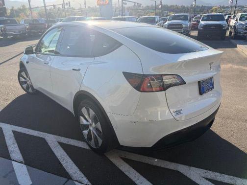 2021 Tesla Model Y Standard Range Rear-Wheel Drive