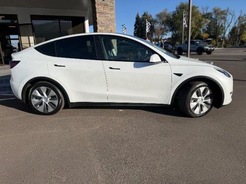 2021 Tesla Model Y Standard Range Rear-Wheel Drive