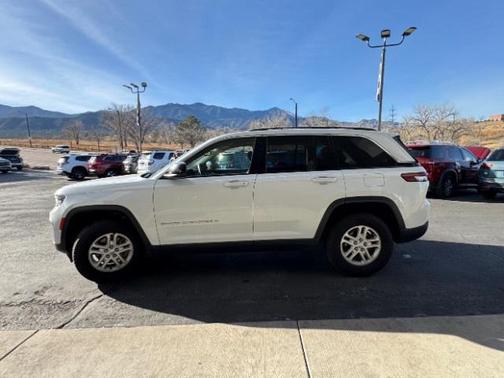 2023 Jeep Grand Cherokee Laredo