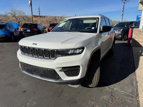 2023 Jeep Grand Cherokee Laredo
