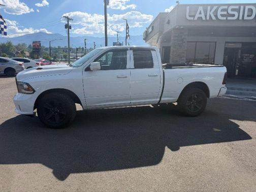 Bright White Clearcoat 2017 RAM 1500 Sport