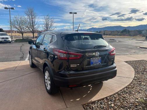 Magnetic Black Pearl 2021 Nissan Rogue Sport S