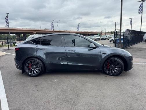 2024 Tesla Model Y Performance Dual Motor All-Wheel Drive