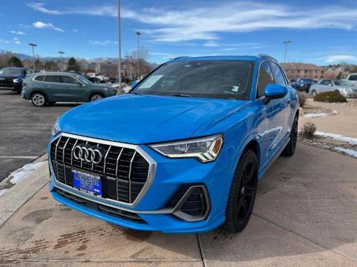 2020 Audi Q3 45 S line Prestige
