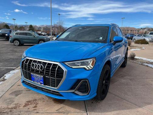 2020 Audi Q3 45 S line Prestige