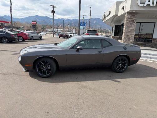 2022 Dodge Challenger SXT