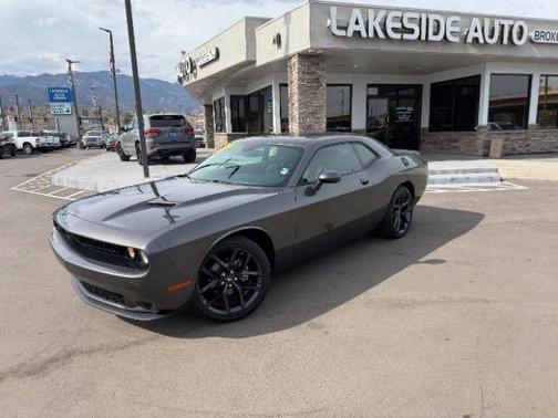 2022 Dodge Challenger SXT