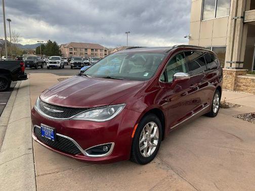 Velvet Red Pearlcoat 2017 Chrysler Pacifica Limited
