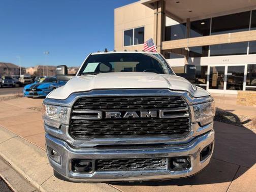 2024 RAM 3500 Big Horn Crew Cab 4x4 8' Box