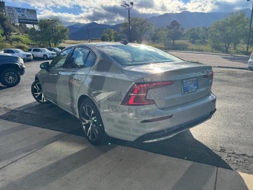 2025 Volvo S60 B5 Core