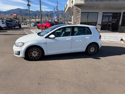 2016 Volkswagen Golf GTI 2.0T SE 4-Door