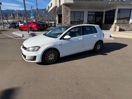2016 Volkswagen Golf GTI 2.0T SE 4-Door