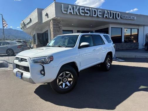 2024 Toyota 4Runner TRD Off Road