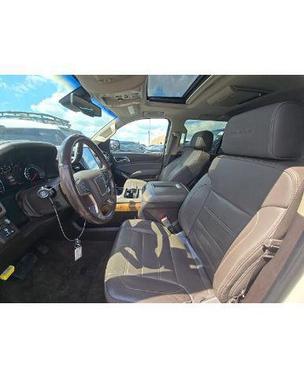 White Diamond Clearcoat 2015 GMC Yukon Denali