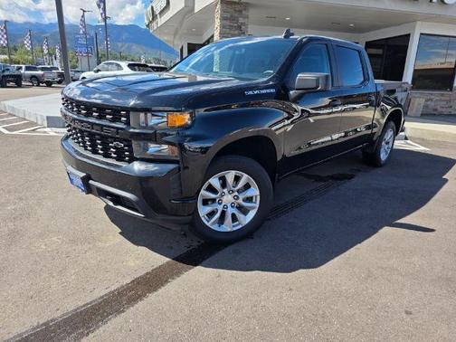 2022 Chevrolet Silverado 1500 Custom