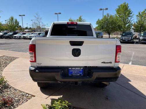 Bright White Clearcoat 2022 RAM 2500 Tradesman Crew Cab 4x4 8' Box