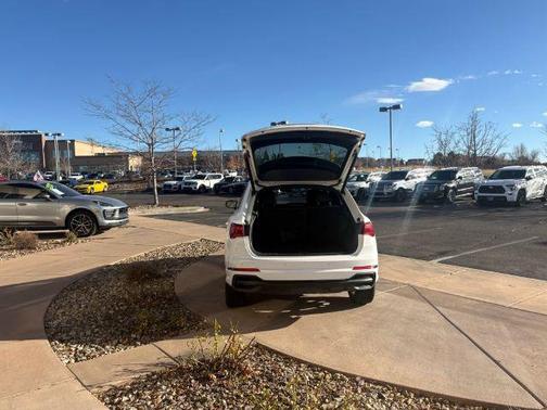 Ibis White 2023 Audi Q3 Premium 45 TFSI S line quattro Tiptronic