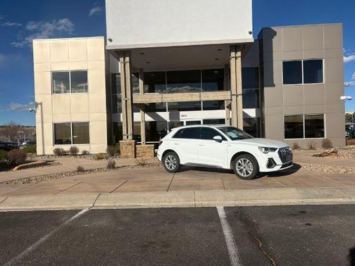 2023 Audi Q3 Premium 45 TFSI S line quattro Tiptronic