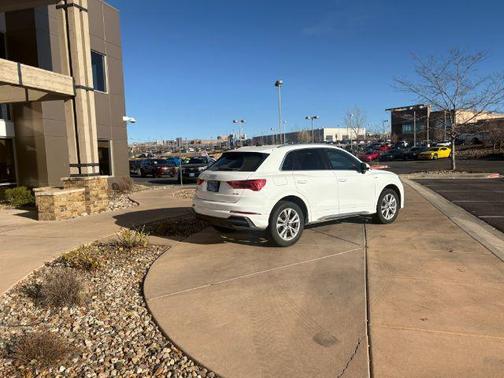 2023 Audi Q3 Premium 45 TFSI S line quattro Tiptronic