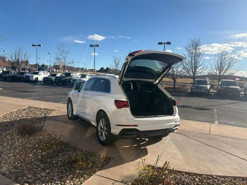 Ibis White 2023 Audi Q3 Premium 45 TFSI S line quattro Tiptronic