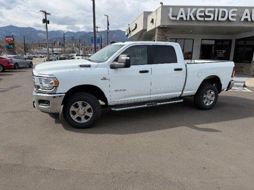 Bright White Clearcoat 2024 RAM 2500 Big Horn Crew Cab 4x4 6'4' Box