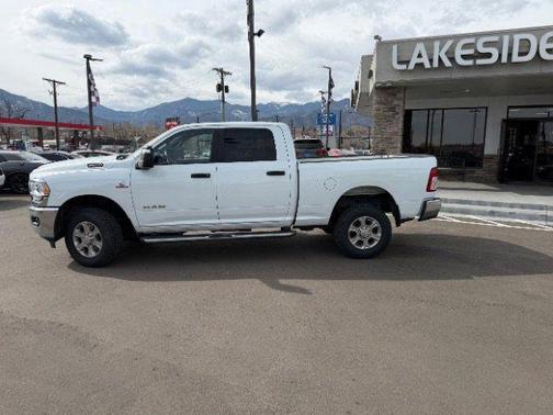 Bright White Clearcoat 2024 RAM 2500 Big Horn Crew Cab 4x4 6'4' Box