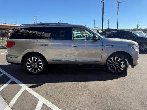2018 Lincoln Navigator Select