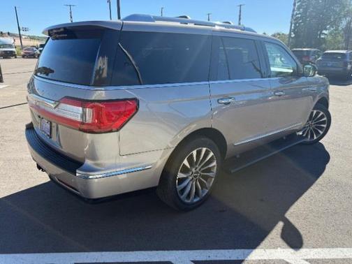 2018 Lincoln Navigator Select