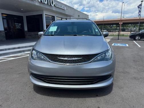 2020 Chrysler Voyager LXI