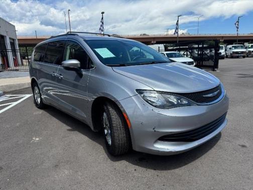 2020 Chrysler Voyager LXI