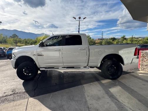 2018 RAM 2500 Big Horn Crew Cab 4x4 6'4' Box