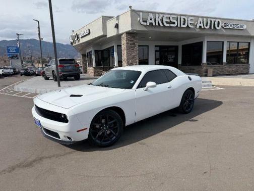 2021 Dodge Challenger SXT
