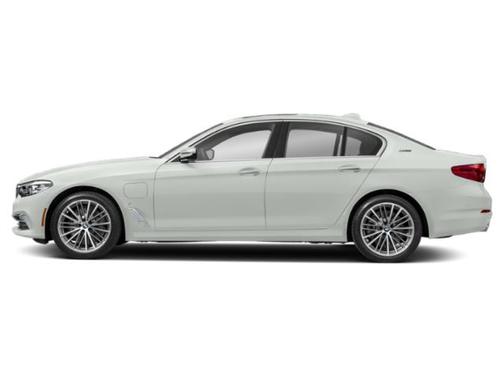 Alpine White 2018 BMW 530e xDrive iPerformance
