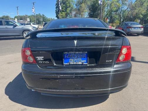 2004 Pontiac GTO Base