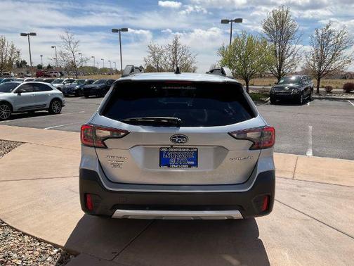 Ice Silver Metallic 2022 Subaru Outback Limited