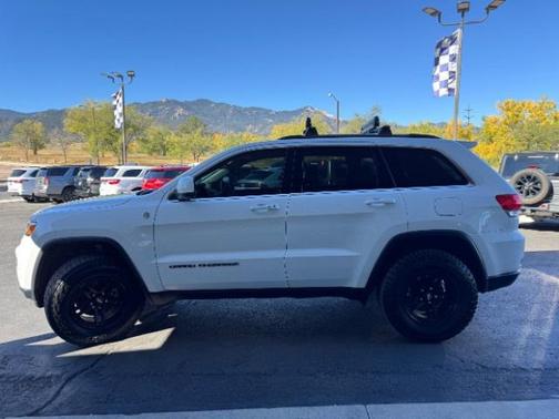 2017 Jeep Grand Cherokee Laredo