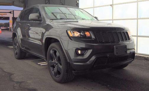 Granite Crystal Metallic Clearcoat 2015 Jeep Grand Cherokee Altitude