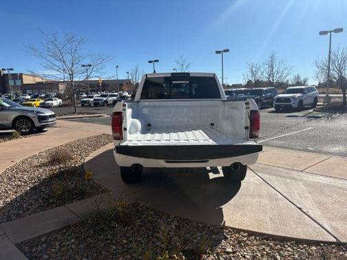 2017 RAM 1500 Night Crew Cab 4x4 5'7' Box