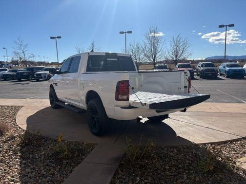 2017 RAM 1500 Night Crew Cab 4x4 5'7' Box