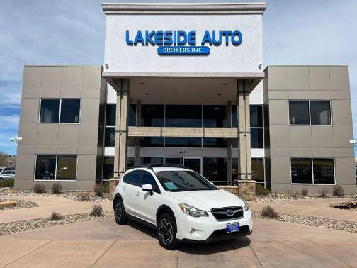 Crystal White Pearl 2015 Subaru XV Crosstrek 2.0i Premium