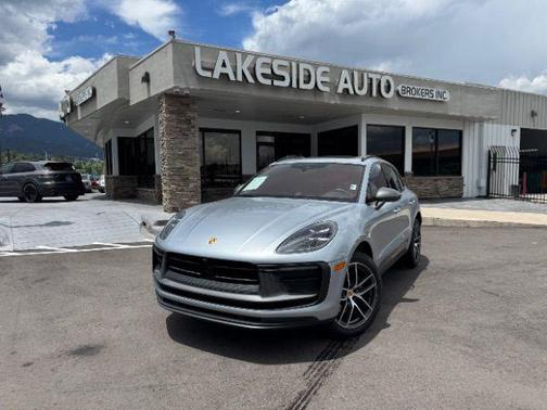 2024 Porsche Macan T