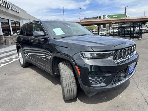 2023 Jeep Grand Cherokee Laredo