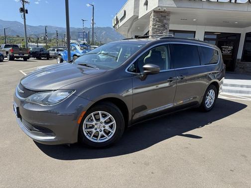 2021 Chrysler Voyager LXI