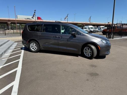 2021 Chrysler Voyager LXI