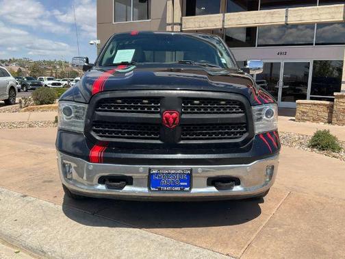 Brilliant Black Crystal Pearlcoat 2016 RAM 1500 Laramie